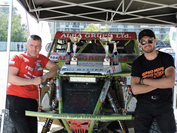 Дончо Цанев от “Дамасцена-Алба“ АСК е първи на юбилейното “Черно море офроуд рали“