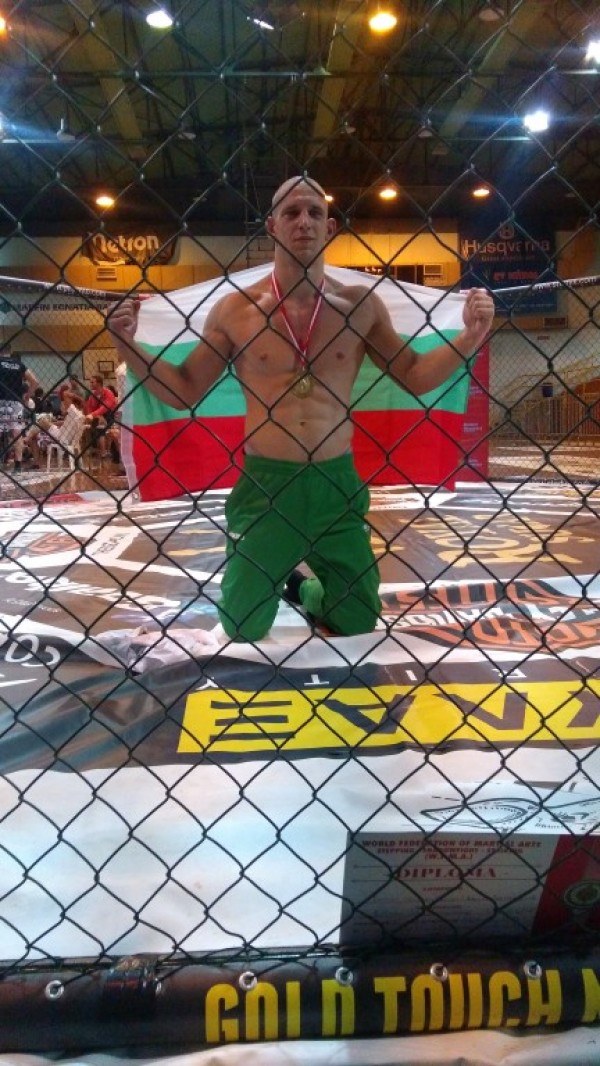 Нов балкански шампион по аматьорски ММА от Казанлък