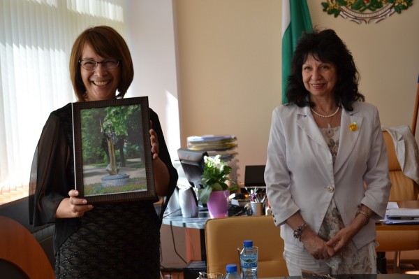 Кметът на Казанлък се срещна с посланика на Япония