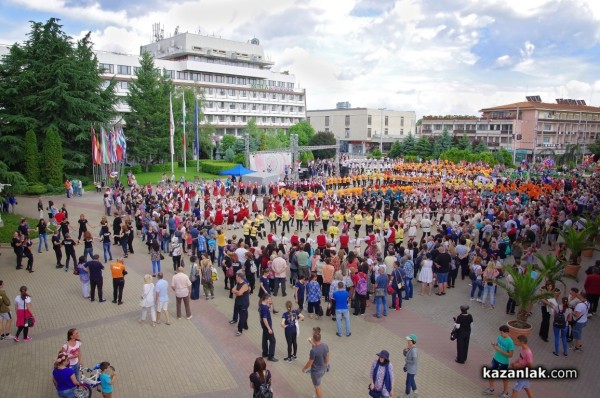 Тъпан бие, хоро се вие 2018