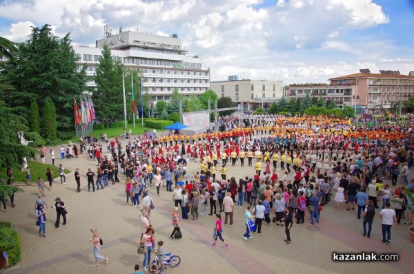 Тъпан бие, хоро се вие 2018