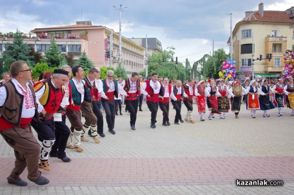 Тъпан бие, хоро се вие 2018