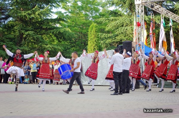 Тъпан бие, хоро се вие 2018