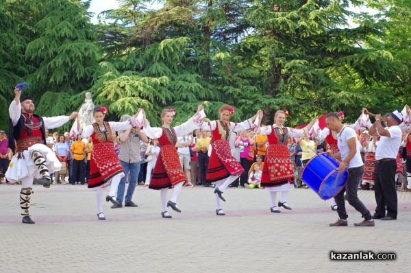 Тъпан бие, хоро се вие 2018