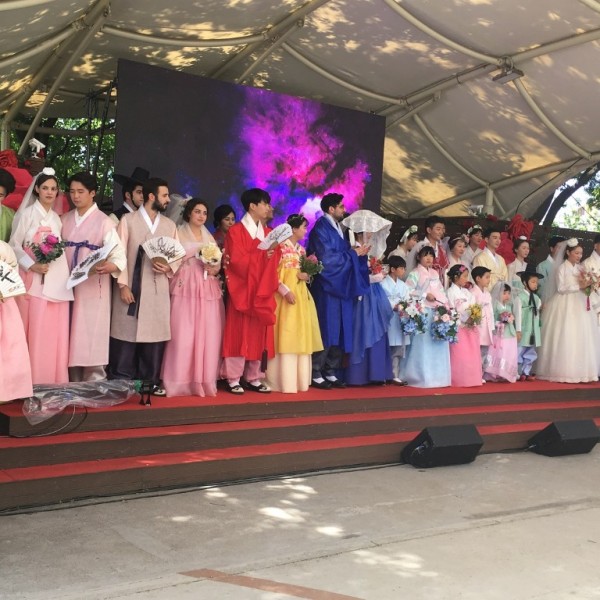 Над 10 делегации от чужбина ще посрещне Община Казанлък за празниците