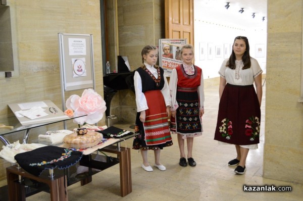 Български шевици бяха показани в музей „Чудомир“