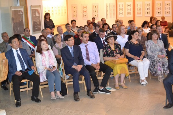 Казанлък има 2-ма нови Почетни граждани