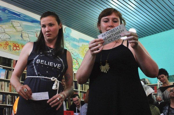 Езикови кафета в Казанлък