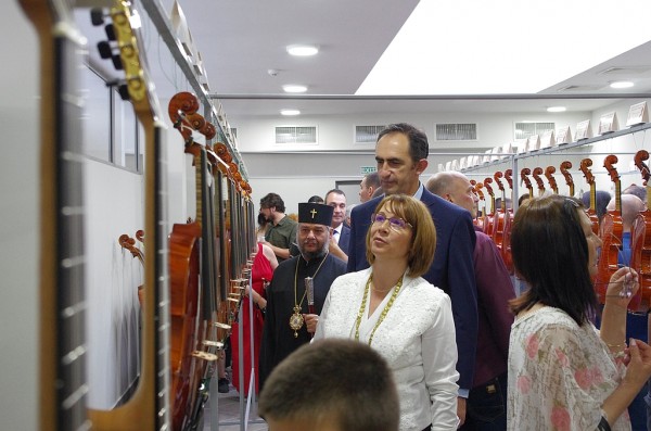 Наградиха победителите в Международния конкурс за съвременно лютиерство