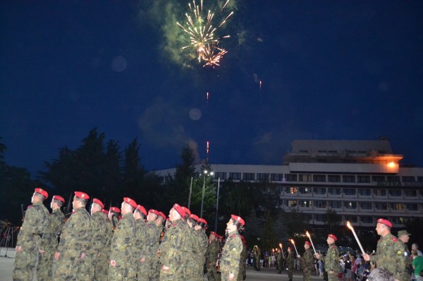 Тържествена заря-проверка в Казанлък за 2 юни