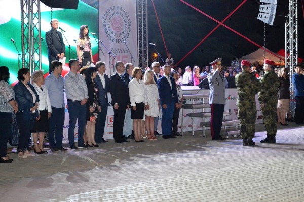 Тържествена заря-проверка в Казанлък за 2 юни