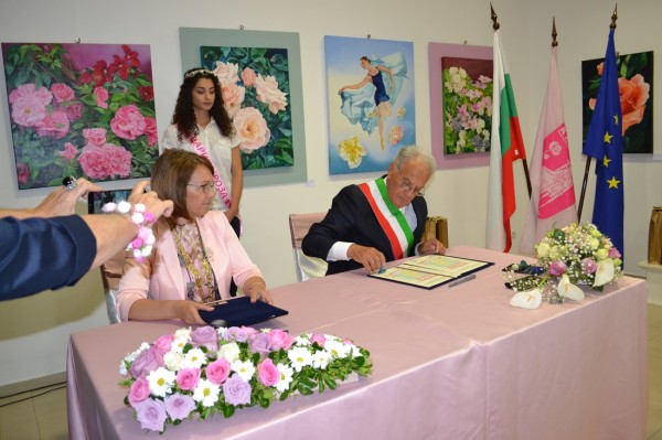 Казанлък се побратими с италианския град Кацаго Сан Мартино