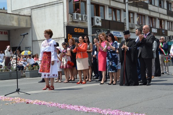 Празникът на розата в Казанлък – най-красивият, най-вдъхновяващият, най-ароматният