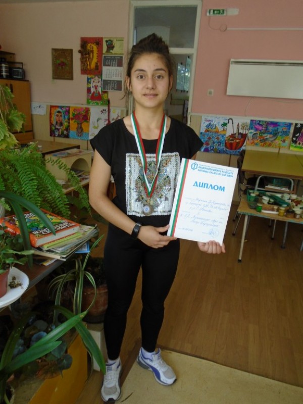 Нови постижения за отличниците на ОДК