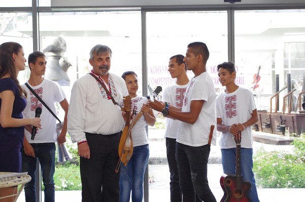 Кметът на Казанлък участва в награждаването на сдружение „Бъдеще за децата“