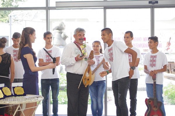 Кметът на Казанлък участва в награждаването на сдружение „Бъдеще за децата“