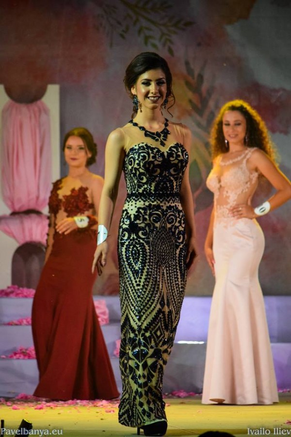 Ангелина Иванова е новата Царица роза на Павел баня