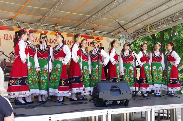 Кметът Галина Стоянова бе удостоена с почетен плакет на НФК „ Димитър Гайдаров – 1906г.- 1989г.“