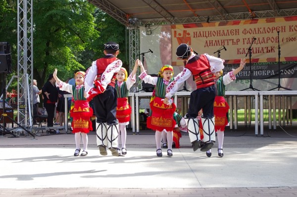 Кметът Галина Стоянова бе удостоена с почетен плакет на НФК „ Димитър Гайдаров – 1906г.- 1989г.“