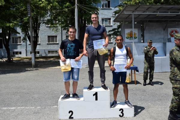 Казанлъшки ученици станаха “Приятели на армията“