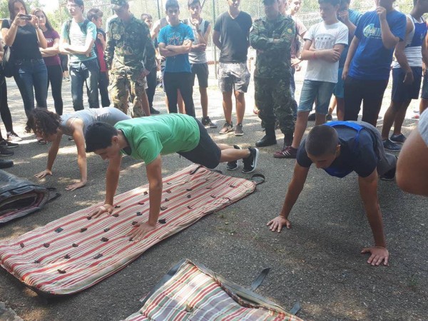 Казанлъшки ученици станаха “Приятели на армията“