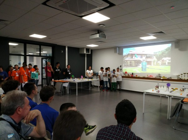 Трето място за казанлъшкия „Робо БУрборко“ на финала на Роботика за България