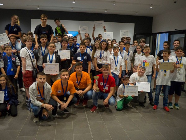 Трето място за казанлъшкия „Робо БУрборко“ на финала на Роботика за България