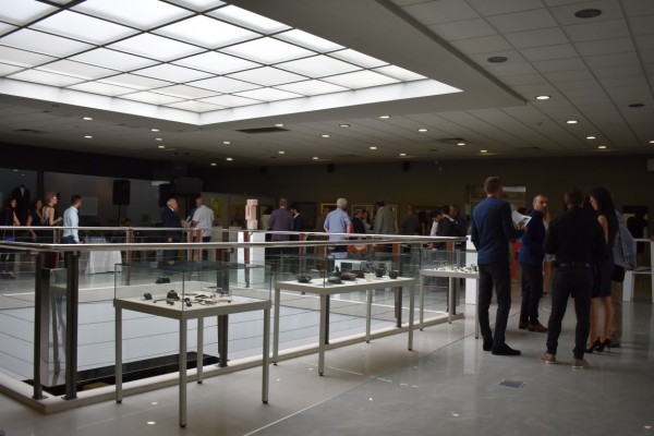 Благотворителната изложба за Художествената гимназия в Казанлък събра близо 10 000 лв.