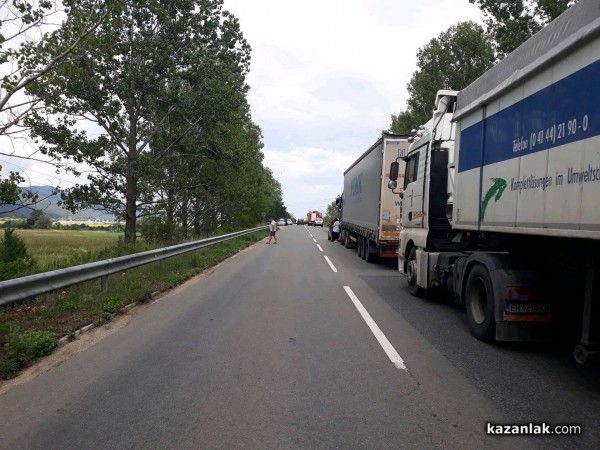 Жена загина на място в тежка катастрофа преди минути