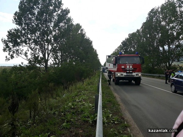 Навлизане в насрещното е причината за зверската катастрофа край Мъглиж