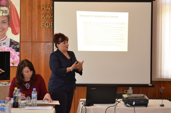 Готов е проектът за закон за българската маслодайна роза