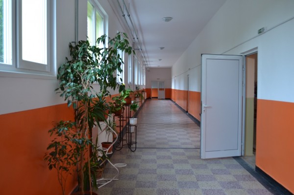 Кметът посети училища в ремонт в община Казанлък