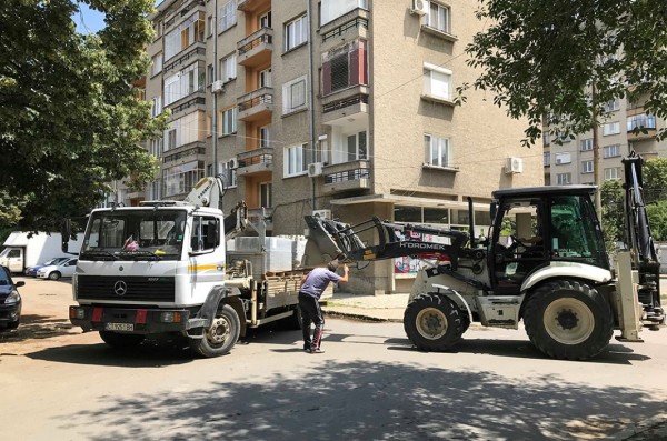 Обновиха барелефа на Стефан Караджа в навечерието на годишнината от гибелта му