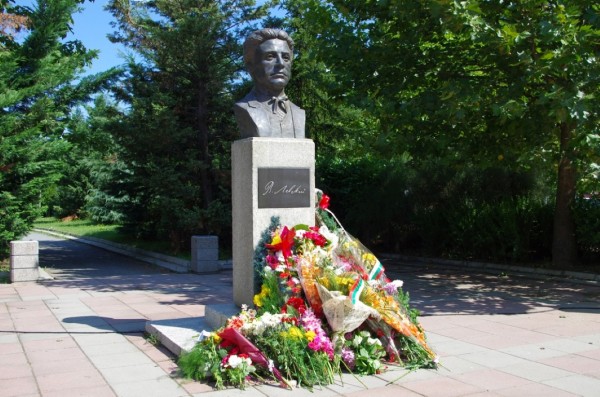 Казанлък се поклони пред Апостола на Свободата