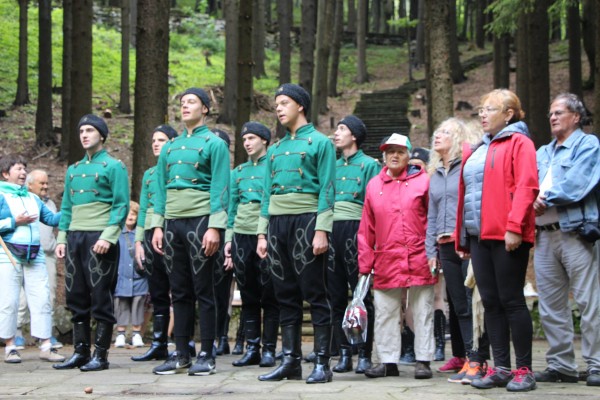 За поредна година ученици тръгнаха по стъпките на Хаджи Димитър