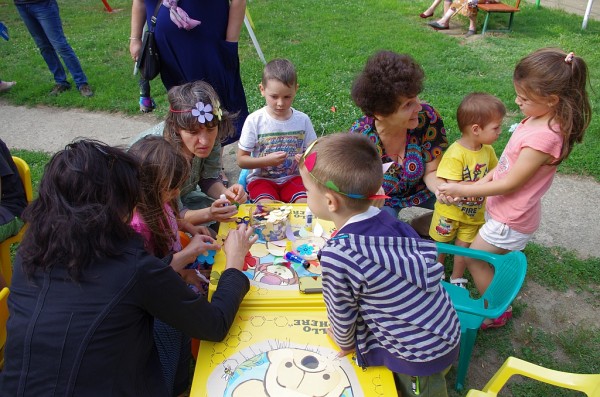 Жени ГЕРБ-Казанлък организираха творческо ателие за деца