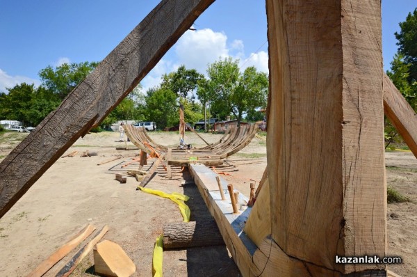 Древният тракийски кораб „Севт“ вече е в процес на строеж