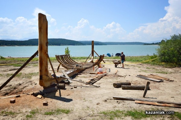 Древният тракийски кораб „Севт“ вече е в процес на строеж