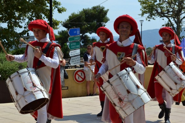 Делегация от Казанлък гостува на Празника на жасмина в Грас