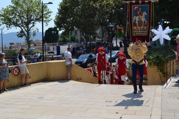 Делегация от Казанлък гостува на Празника на жасмина в Грас