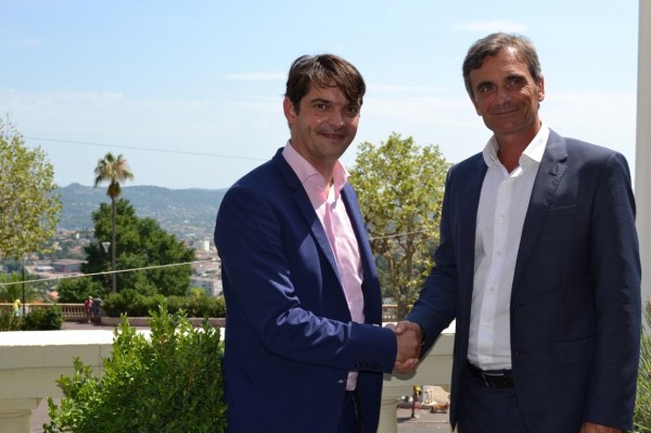 Делегация от Казанлък гостува на Празника на жасмина в Грас