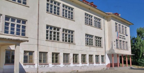 Нов живот за едно от най-старите училища 