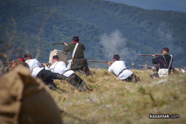 Румен Радев на Шипка: Вие давате урок по история на цяла България