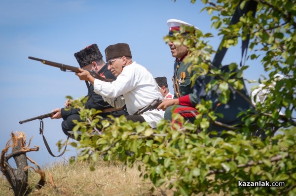 Румен Радев на Шипка: Вие давате урок по история на цяла България