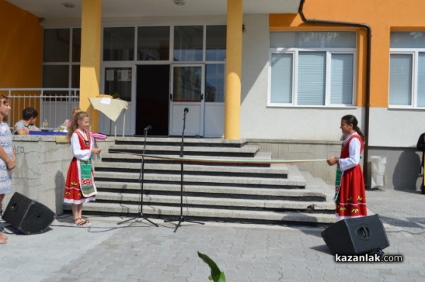 В деня на Съединениeто в Крън празнуват и за новата училищна сграда