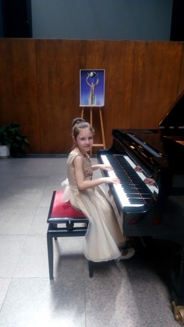 Учениците на Елена Юлиянова поставиха успешен старт на новия творчески сезон