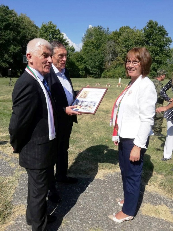 Грамота за почетно членство в СОСЗР за Кмета на Казанлък