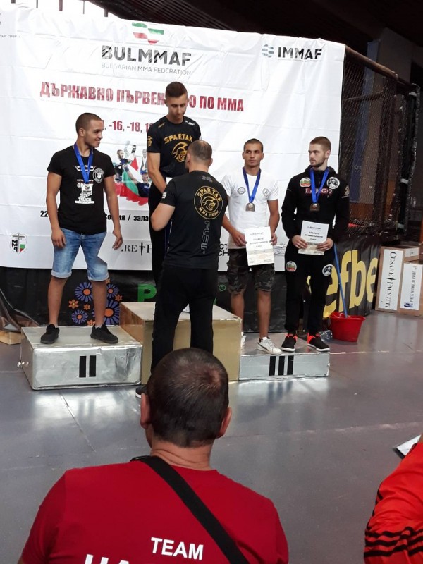 Достоен дебют на Държавно първенство по ММА за младите състезатели на „Спортен клуб Аргус ММА“
