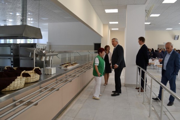 Кметът на Казанлък участва в откриването на 7 нови обекта в „Арсенал“