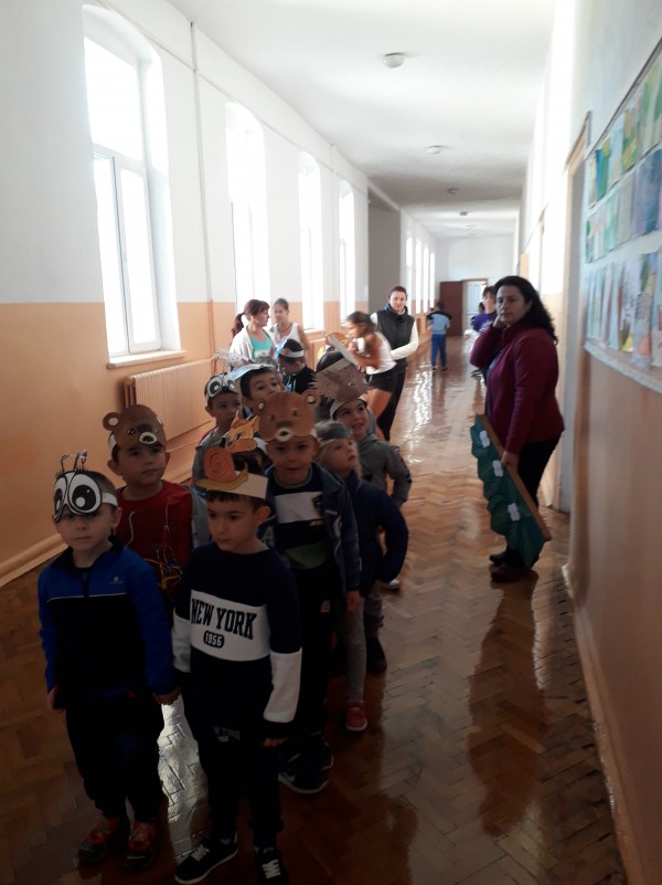 Децата в Енина си спретнаха “Ресторант в гората“